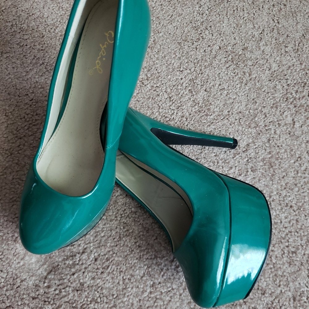 Platform Heels - Picture 6 of 10